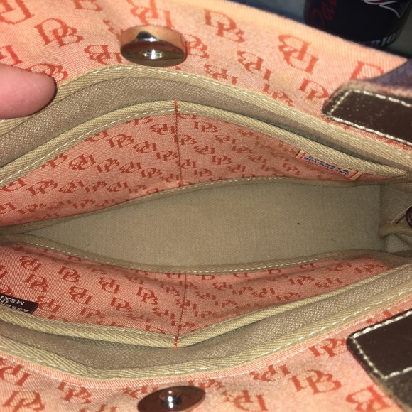 Dooney & Bourke handbag - Picture 5 of 8